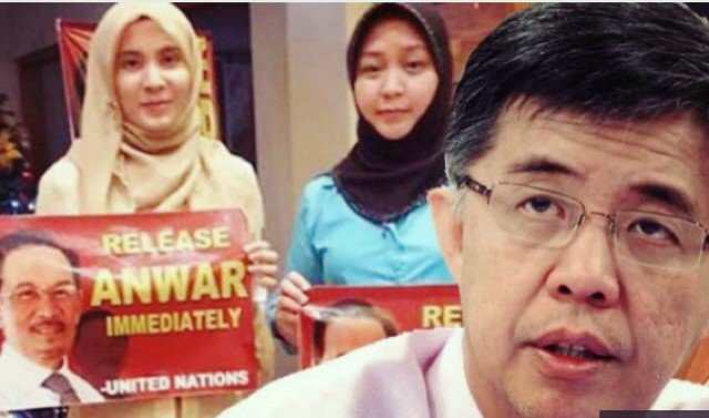 rey_922's tweet photo. Usul Dun Sabah- @n_izzah @tianchua diLARANG menjejaki kaki ke bumi SABAH #pkrsabah #pkr @melton1102 @noezelle https://t.co/TTGf4zhtMh