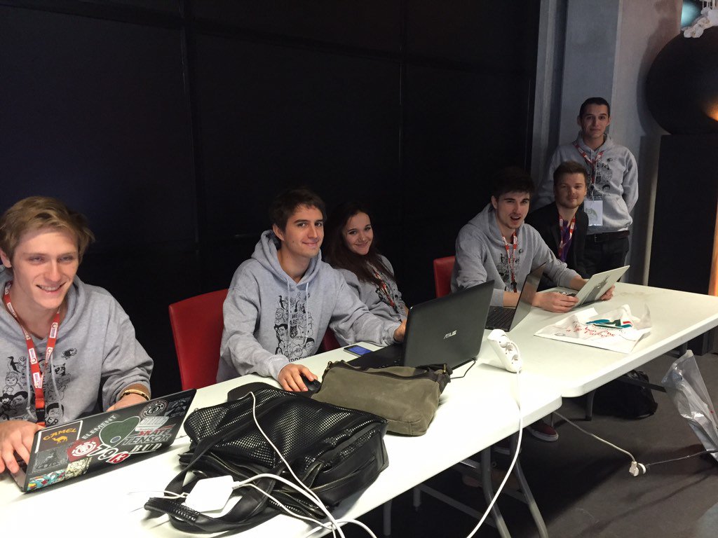 KerfournFranck's tweet photo. @SupdewebN toute la journée en live tweet #entreprenariales2015 @FranckPapazian @MCziczac https://t.co/0EPklzqlRW