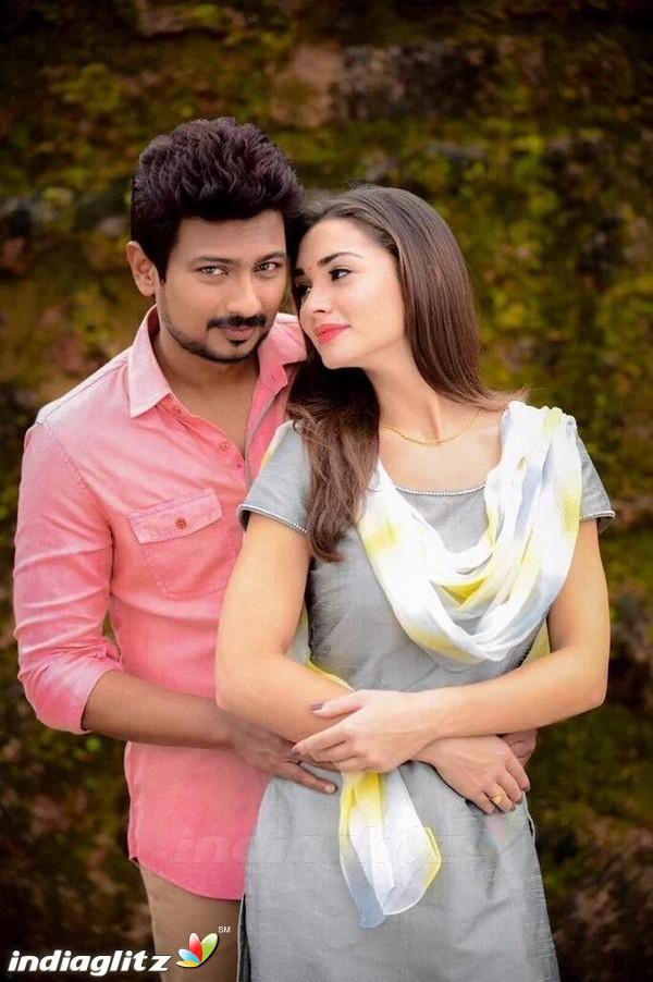 MNat35's tweet photo. Gethu movie image 《semma gethu 》 https://t.co/PrWmtd3DtQ