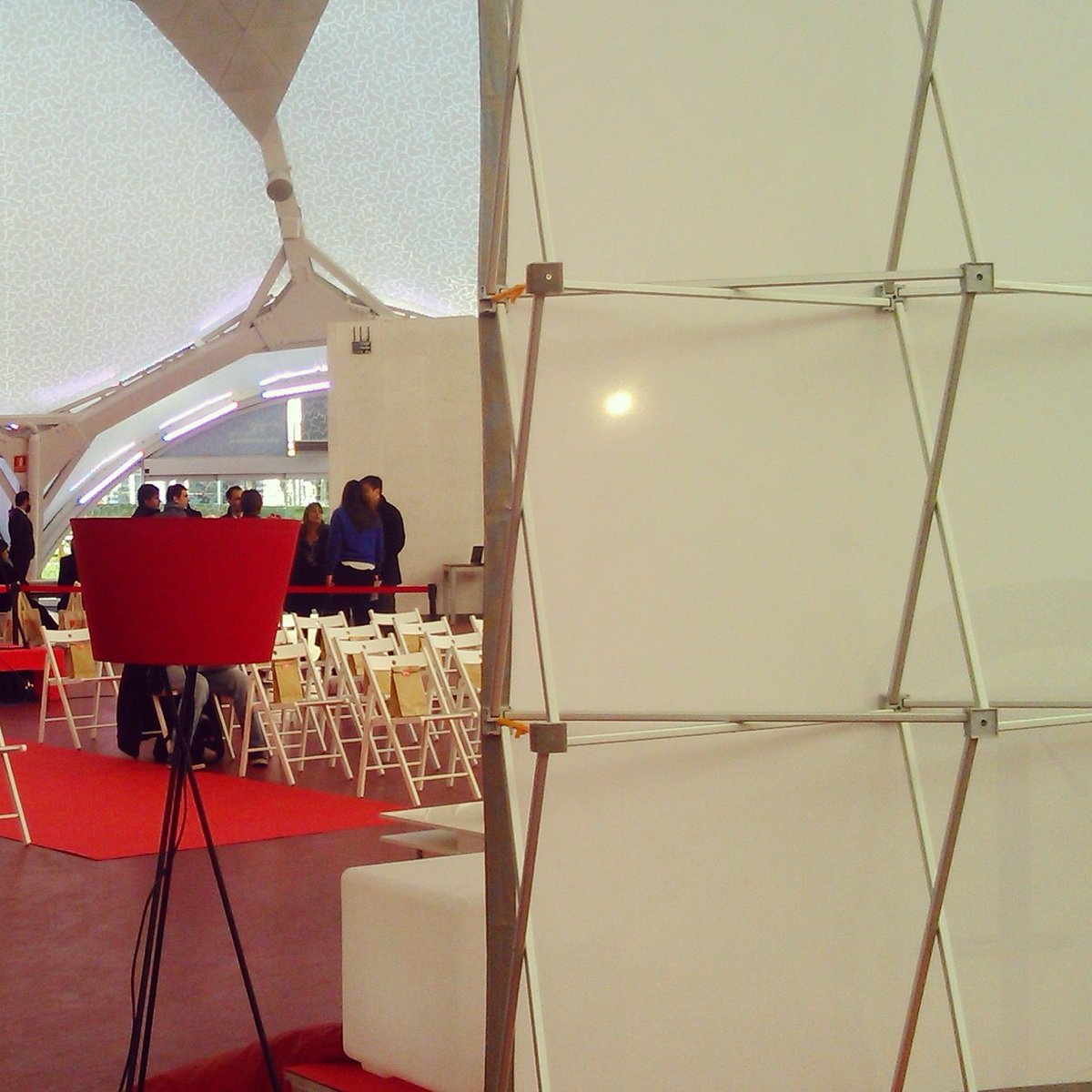 ThinkersCo's tweet photo. Cuenta atrás para subir al escenario de #VodafoneFFS Valladolid para hablar de #creatividad y #designthinking. https://t.co/FO8otjVPfa