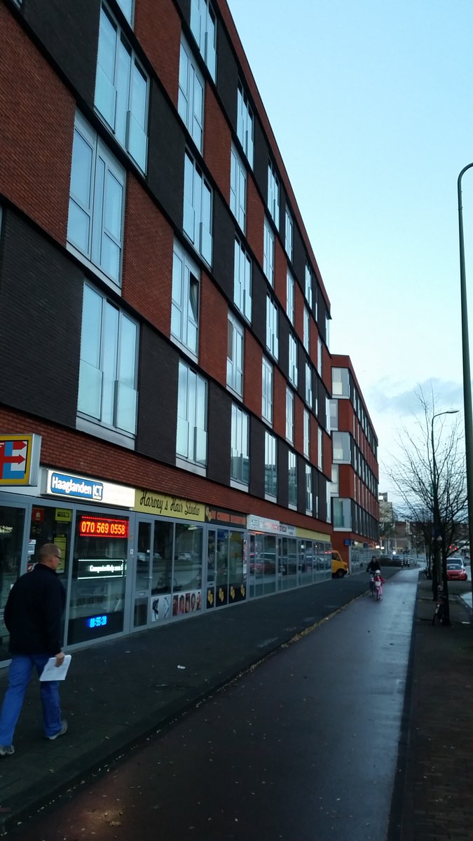 M2_ServicesBV's tweet photo. Project Laakheul, den Haag gestart: geluid en tochtvrij maken de woningen in de appartementencomplexen #M2servicesBV https://t.co/xnKURPE88i