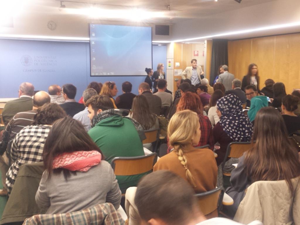 UPVCampusGandia's tweet photo. La sala plena per debatre sobre turisme intel.ligent a #Gandia @UPV #smartgnd https://t.co/2Blw11ElCD