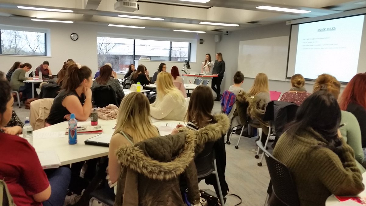 BScTeesEBM's tweet photo. Our year 2 & 3 Midwifery students are keen to get started.#Internationalconf @TeessideUni @TeesUniSOHSC #proudetobe https://t.co/22yJ4lDTnY