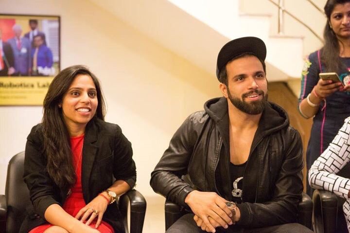 Embedded image permalink