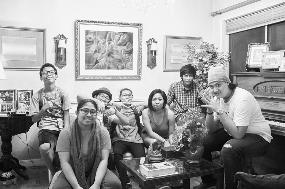 hyuunhyunnie's tweet photo. OUR PROD TEAM. :) #squadgoals #prodteam #fulllengthfilm #indiefilm https://t.co/H8CjpcjM8f