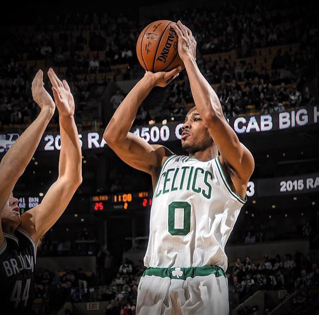 A HUGE HAPPY BIRTHDAY TO AVERY BRADLEY! He\s a great basketballer, but an even better person  