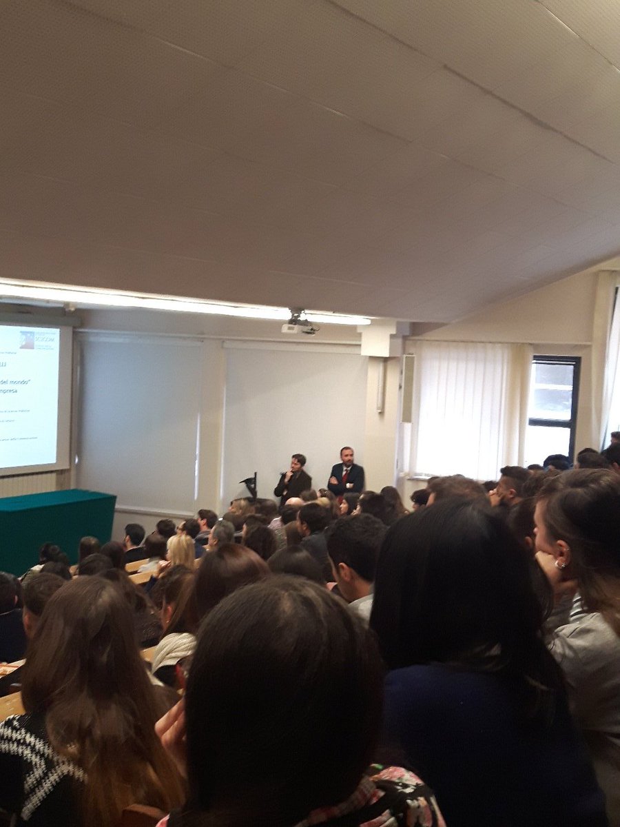 CheccaBaiocchi's tweet photo. Mi sento un pó #digit15 oggi. Mi sembra di essere a #prato @Cucinelli @PontiBenedetto @mammanodavid https://t.co/0z3vdasbEp