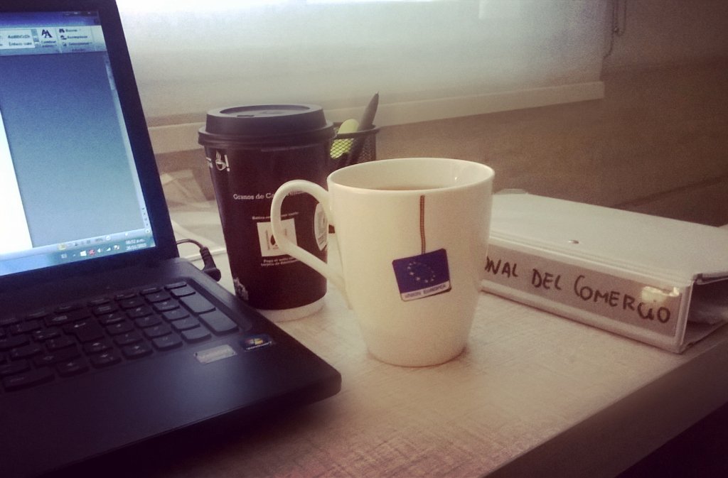 sofiamieresk's tweet photo. Parcial derecho aduanero. #penultimodía #byeclases #helloexams ☕ https://t.co/jJZjlfIrlT
