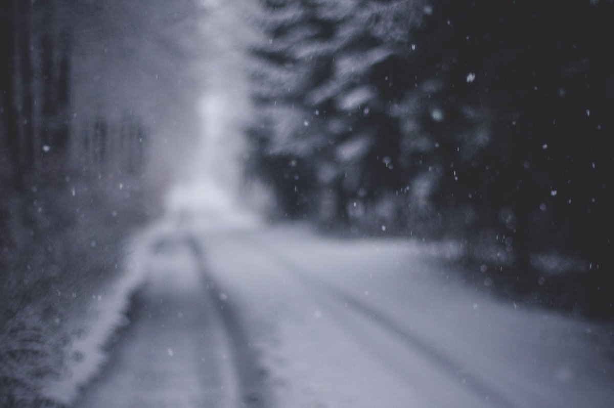 A heart felt winter thanks Iain! <a href="/IAndersonShow/">Iain Anderson</a> bbc.in/1lL1aP5 <a href="/boohewerdine/">Boo Hewerdine</a> <a href="/Medicinemusic/">Rob Ellen</a>