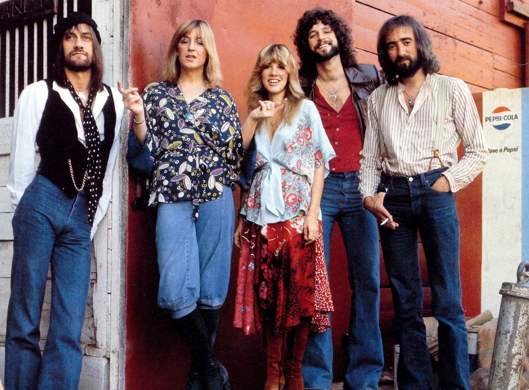 RedRushVouchers's tweet image. We've got #fleetwoodmac as our #thursdaysoundtrack this morning at HQ. Can't beat it!