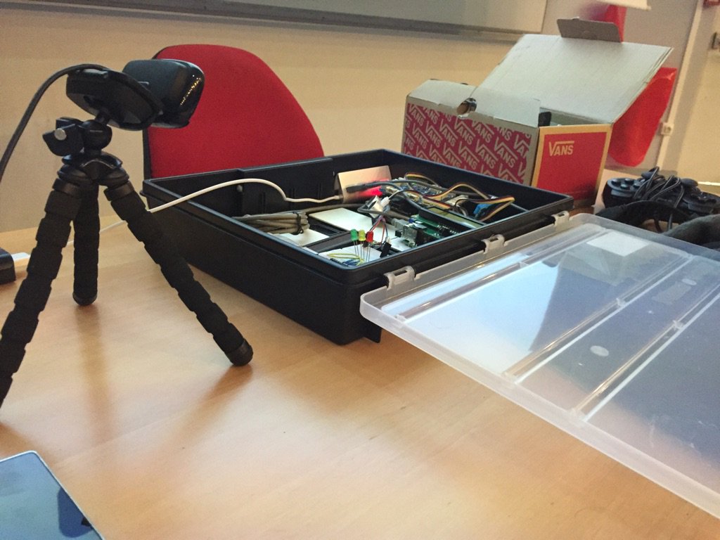 codeursenseine's tweet image. Amphi D : internet des objets #codeurs2015