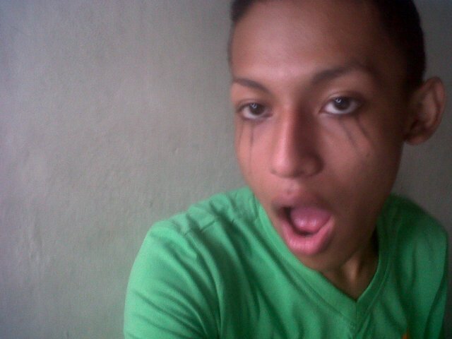 Littleadriel tweet picture