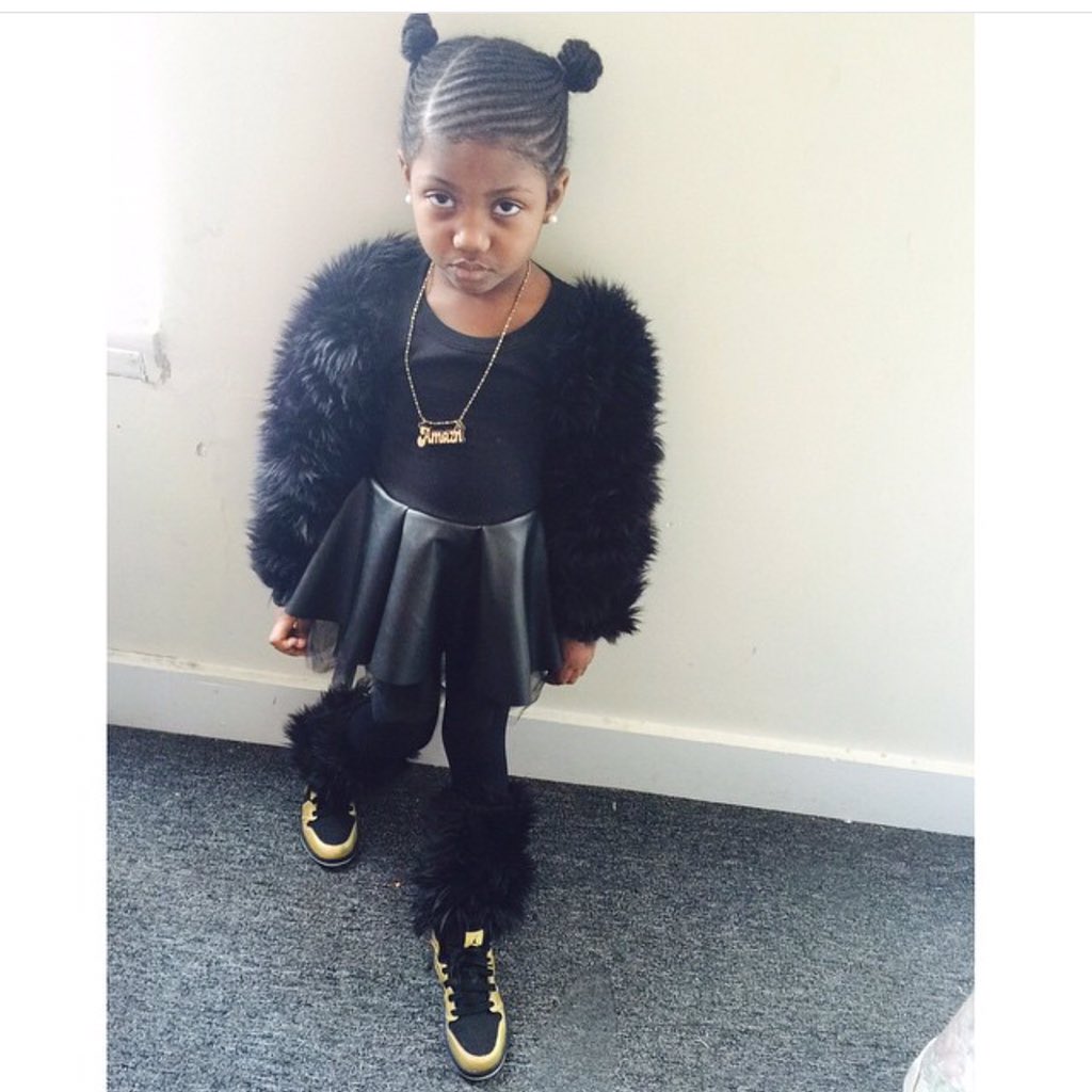 da_mean_1_'s tweet image. Hey Amazn😘😘 #daught