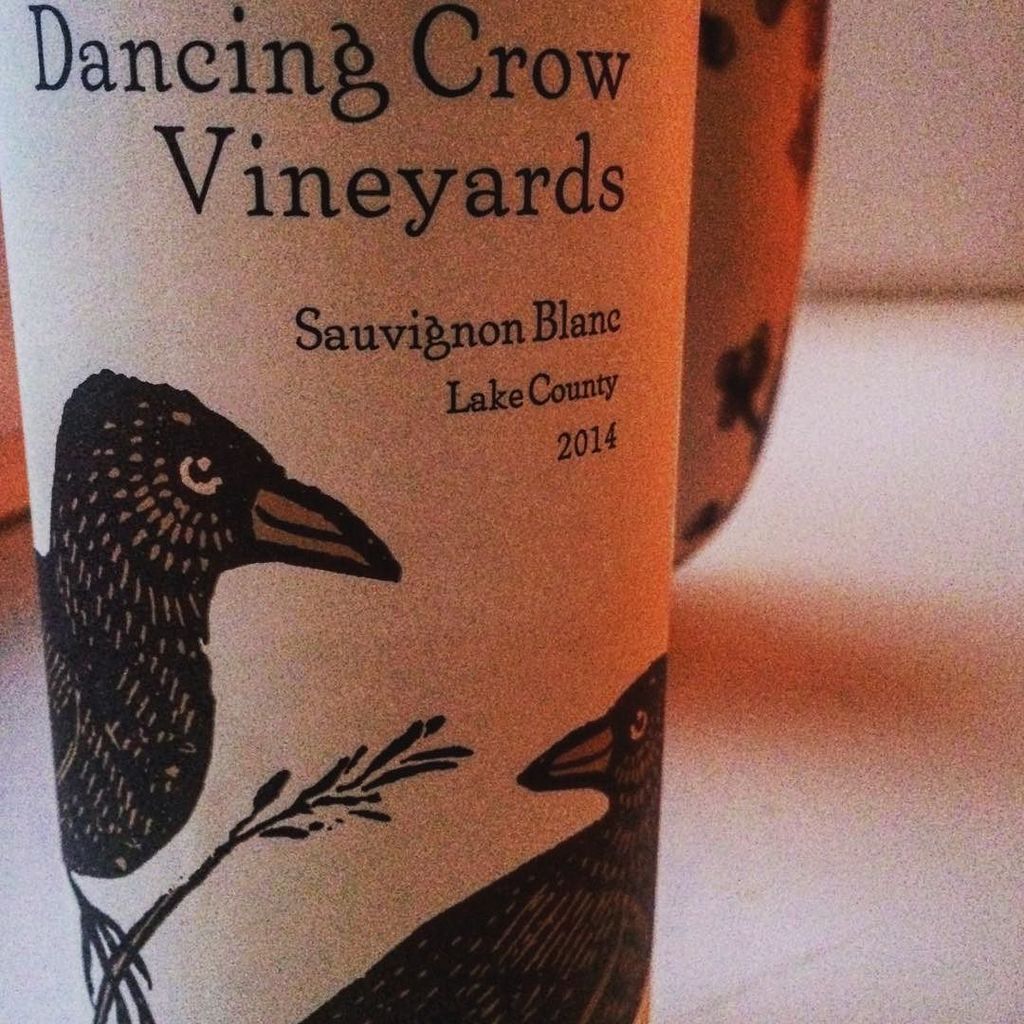 dermutanderer's tweet photo. #dancingcrow #dancingcrowvinyard eröffnet das #tasting amerikanischer #Weine #instawein #i… https://t.co/h4wju5JSEi https://t.co/8eyn4MyyYQ