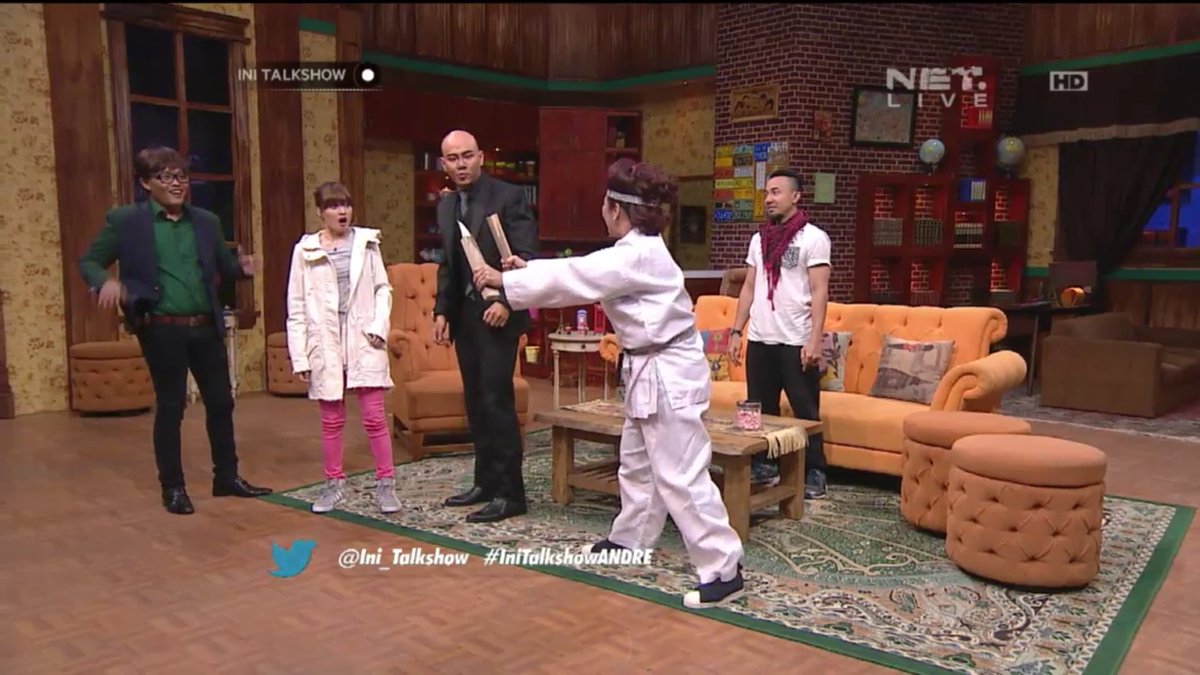 Duosolpet's tweet photo. Mami @jurike9 kereeeenn bangetttttt @newsuleprikitiw @Ini_Talkshow  #IniTalkshowANDRE https://t.co/UOTOMKnNXr