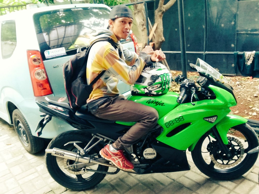 ade kurniawan tweet media