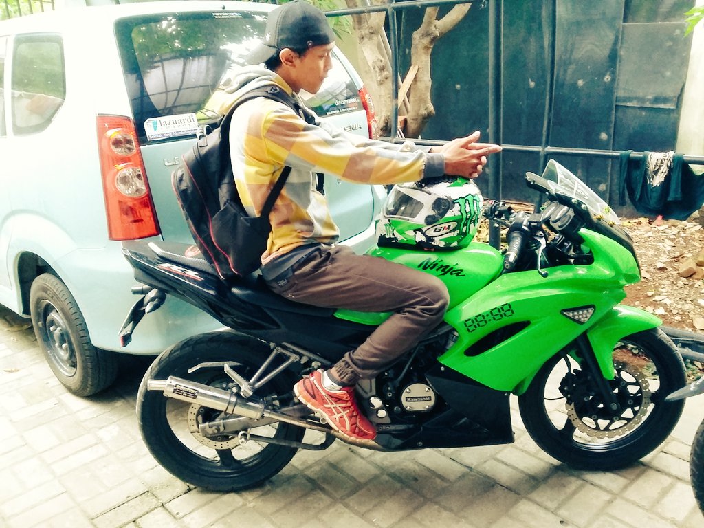 ade kurniawan tweet media