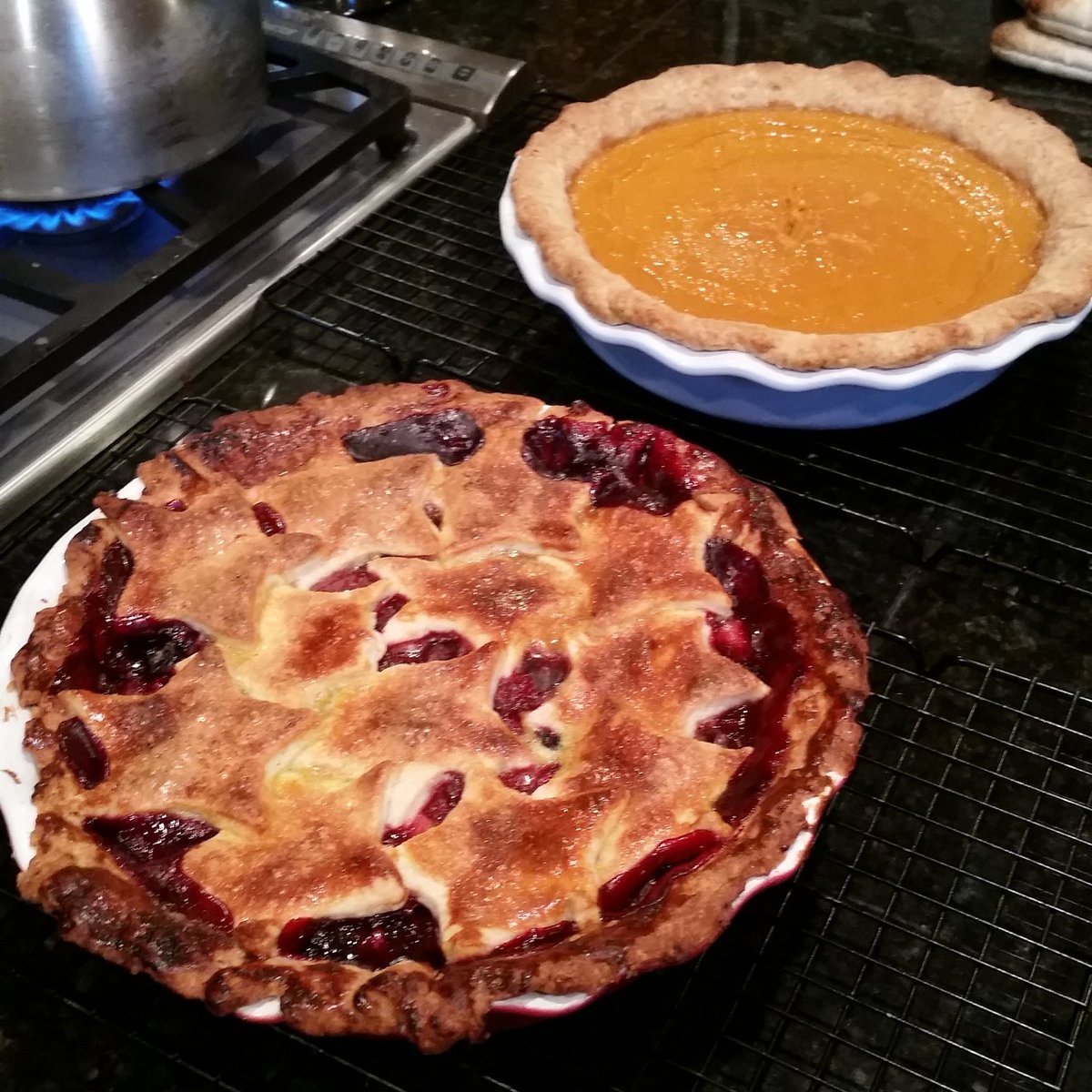 Perm24's tweet photo. It is uponus...#pietime #nobettertime #GiveThanks https://t.co/t4Hg5JbakG