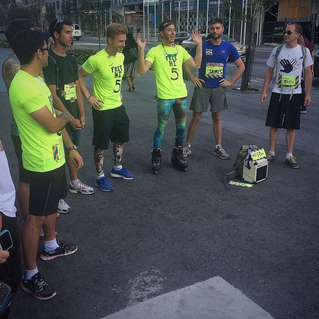 ThePeakbaggers's tweet photo. #TBT to or first #hi5run back in the glorious summer days! This troop was also part of @mec_nation! โ๐ฝ๏ธ #team #run โฆ https://t.co/AfhX5LGxPc
