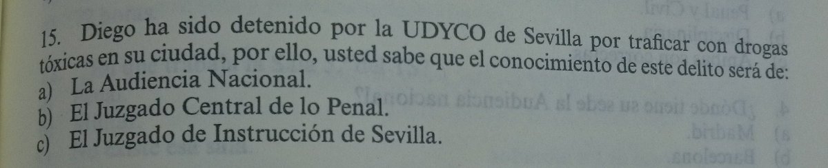 AlexGuinaldo94's tweet photo. @Jurispol ¿Por qué es la A la respuesta correcta? https://t.co/sGOrWb374n