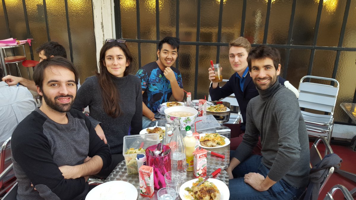Skilleos's tweet photo. Merci Alex pour ce voyage en Orient via ce bon repas avec ce poulet à la citronnelle &amp; ces bons litchis. #TeamLunch https://t.co/i6XAbDcIJQ