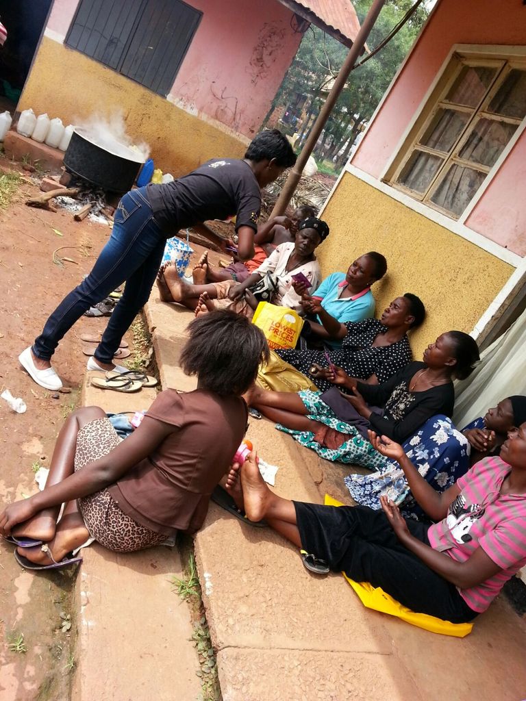 KasiitaMark's tweet photo. Pre #WAD2015 activities by @REACHAHAND PEA in Kawenpe Division. #IKnowKati @LucyLucianol @AICuganda @ntemid https://t.co/8egPhDVjzj