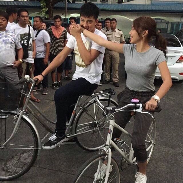 awitz0ned's tweet photo. *dies* 😭😍😍😍😍 happy kathniel day!!!! 💙 ily both @imdanielpadilla @bernardokath
— #PSYInBetween https://t.co/FpgWYREQKu