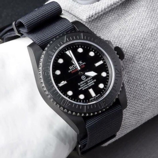 Prohunterwatch's tweet photo. Pro Hunter Submariner Military with strap #prohunter #rolex #discoverprohunter https://t.co/t00XF7ETc8