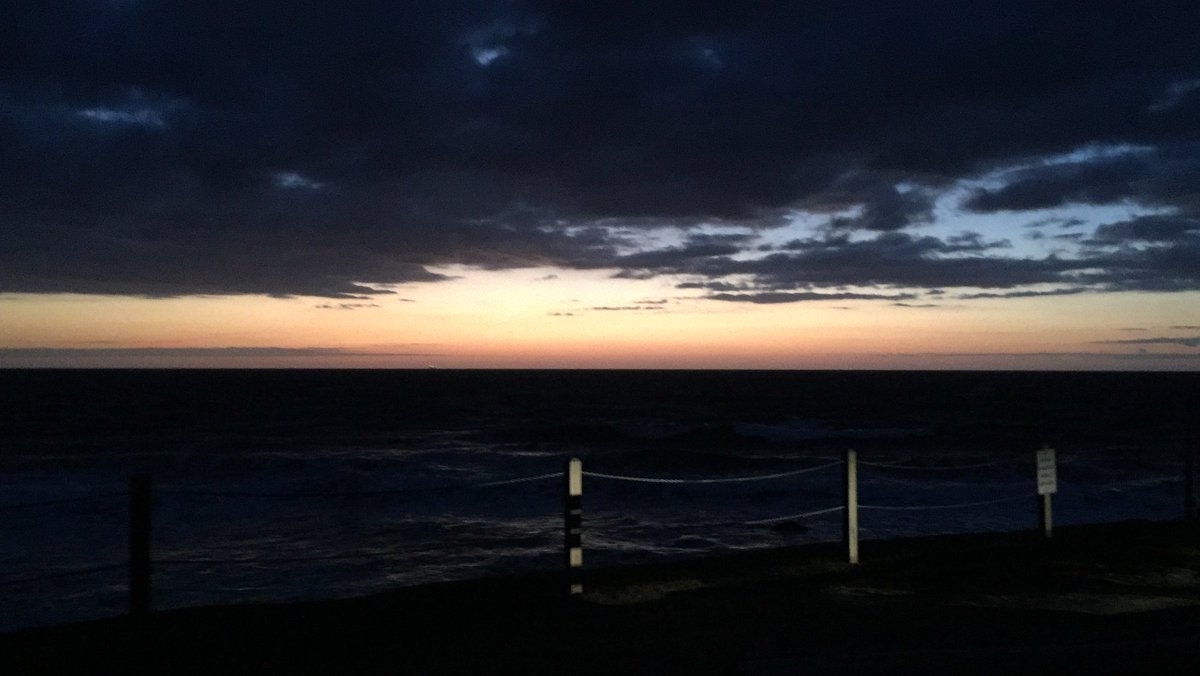 kettlebottom's tweet photo. #surfreport #ptjudith 1-3' with unrideable onshore conditions. https://t.co/Ta4MNlQRCw