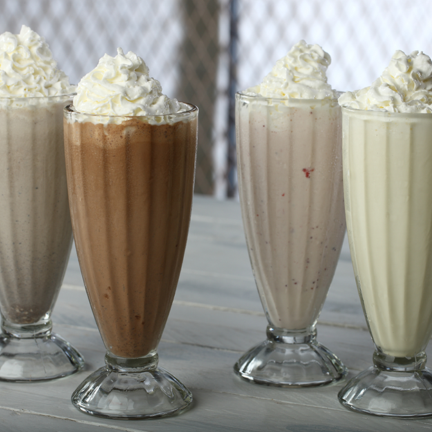 ProperSliders's tweet photo. The proper way to finish any delicious meal! #propershakes https://t.co/yCfPVpZ50a