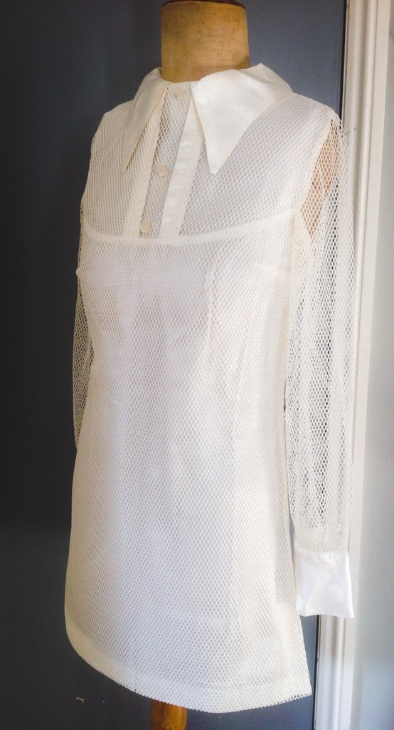 NazJackson's tweet image. Santa baby...visit Treasures Wardrobe @NazJackson @ClerkenwellVint this Sunday #vintagefair #londonshopping