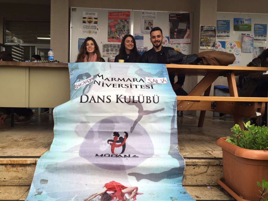 mudans1's tweet photo. Veee sonunda MüDans standimizi actikkk 🎶💁👀 Kayit olmak veya bilgi almak isteyenleri bekleriiiiiz ❤️😜 @börtüböcek https://t.co/PLkaq0FNZ2