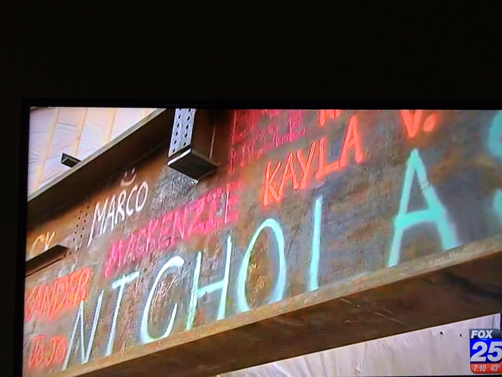 MABizRoundtable's tweet photo. @SuffolkBuilds workers spray paint 24 names of young cancer patients on beam outside @BrighamWomens to show support https://t.co/wACuzp6pN2