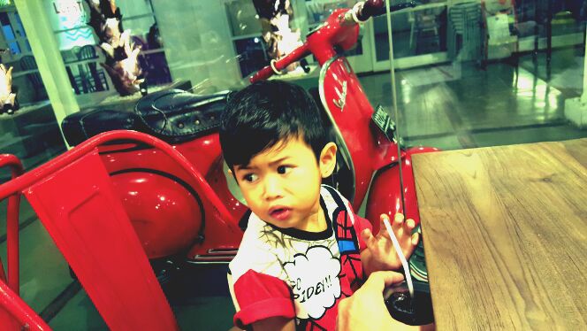 reiiinn's tweet photo. Kembalii lagii disinii @steakholycow #campbonjer @nurisna https://t.co/UBhiKs6Lvd