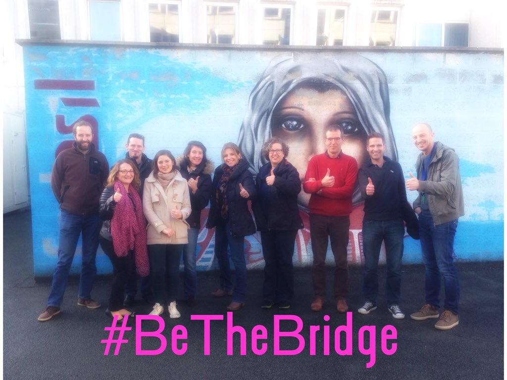 AureliaTakacs's tweet image. @Cisco_BE volunteering w/ refugee children at Fedasil. #bethebridge #wearecisco @CiscoLocal @CiscoCSR @WeAreCisco