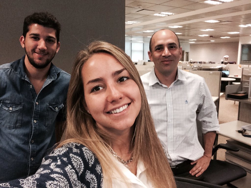luchialonsom's tweet photo. Comms team siempre presente en la oficina! Getting ready for the party 🎉 #FIESTASAP2015 https://t.co/isE1BZ8MgO