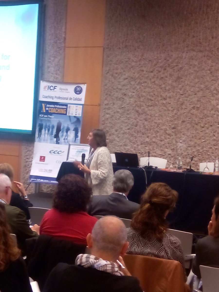ICFEspana's tweet photo. La importancia del CÓMO en la present. de @klarin2 gracias a @Mmanzanosanchez @LiderHazGO #10JornafasICF #icftour https://t.co/KSFR8lhig1