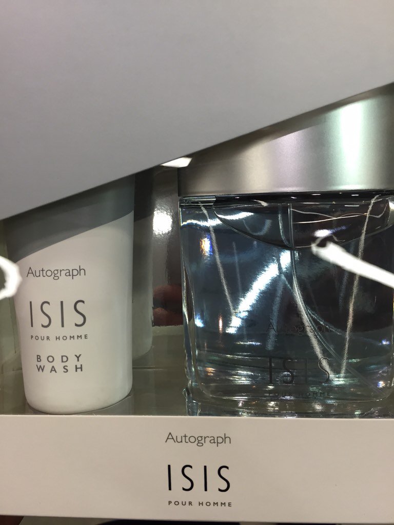 bobmlow's tweet photo. @cassy_EL @richard_glass @marksandspencer selling more than just aftershave https://t.co/XDVzkVZNaL