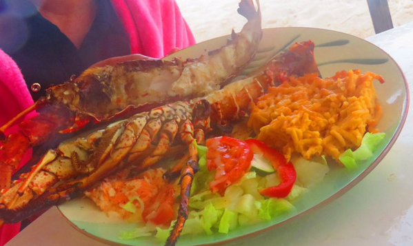 sailmaniac's tweet photo. Are you ready for lunch? Join us soon for fresh grilled lobster Garvey style. π #Anguilla
#bbcsp
#2015Engrish https://t.co/QBou1YWYoC
