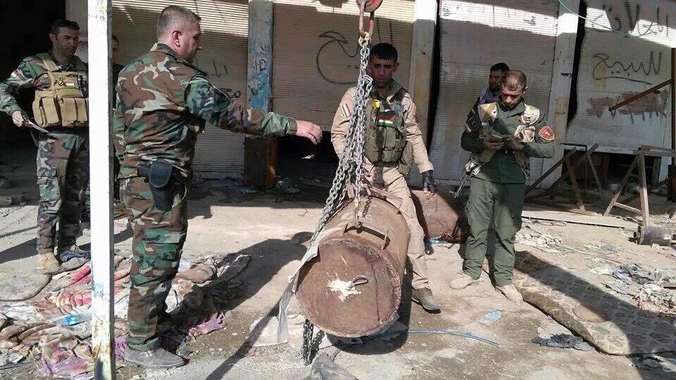 welat_news's tweet photo. Şengal'in özgürleştirilmesinden sonra işid militanlarının koyduğu bombalar temizleniyor. #FreeSinjar #Kurdistan https://t.co/Yqzq2NA19U