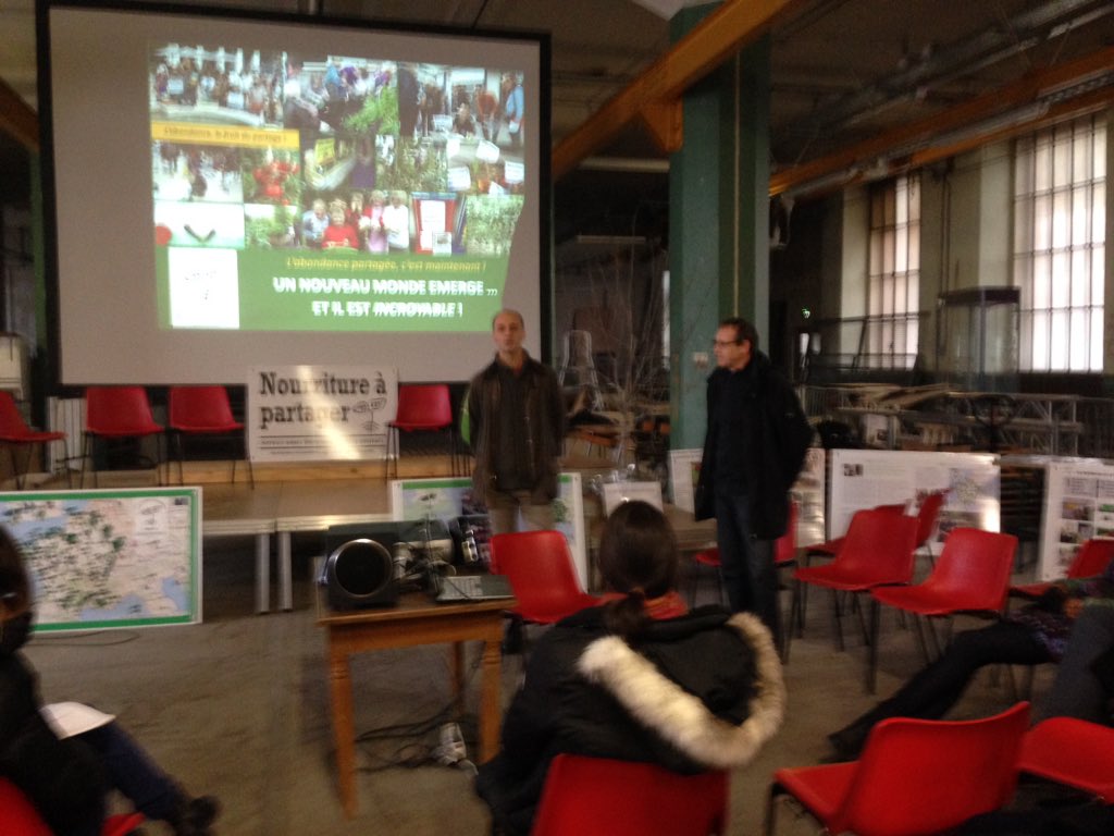 domhuard's tweet photo. Atelier créatif les incroyables comestibles #mulhouse @motoco_mulhouse https://t.co/WBApg2F8aM