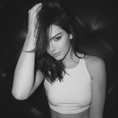 New fake, rt for me babes? 💕