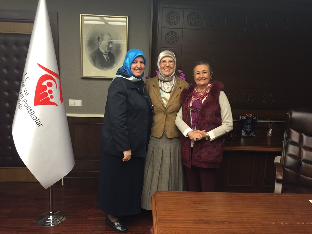 ASPB Bakanımız Sema Ramazanoğlu'nu makamında ziyaret ettik.Hayırlı hizmetlerde daim eylesin @BelmaSatir