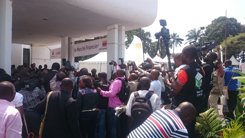 flavienkouatcha's tweet photo. Visite officielle de la délégation menée par le Premier Ministre, M. Philemon Yang, grand maître des lieux #CIF2015 https://t.co/t3aPIwokLf