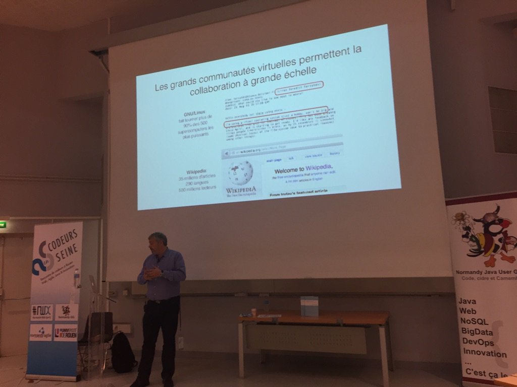 codeursenseine's tweet image. La keynote par @nitot #codeurs2015