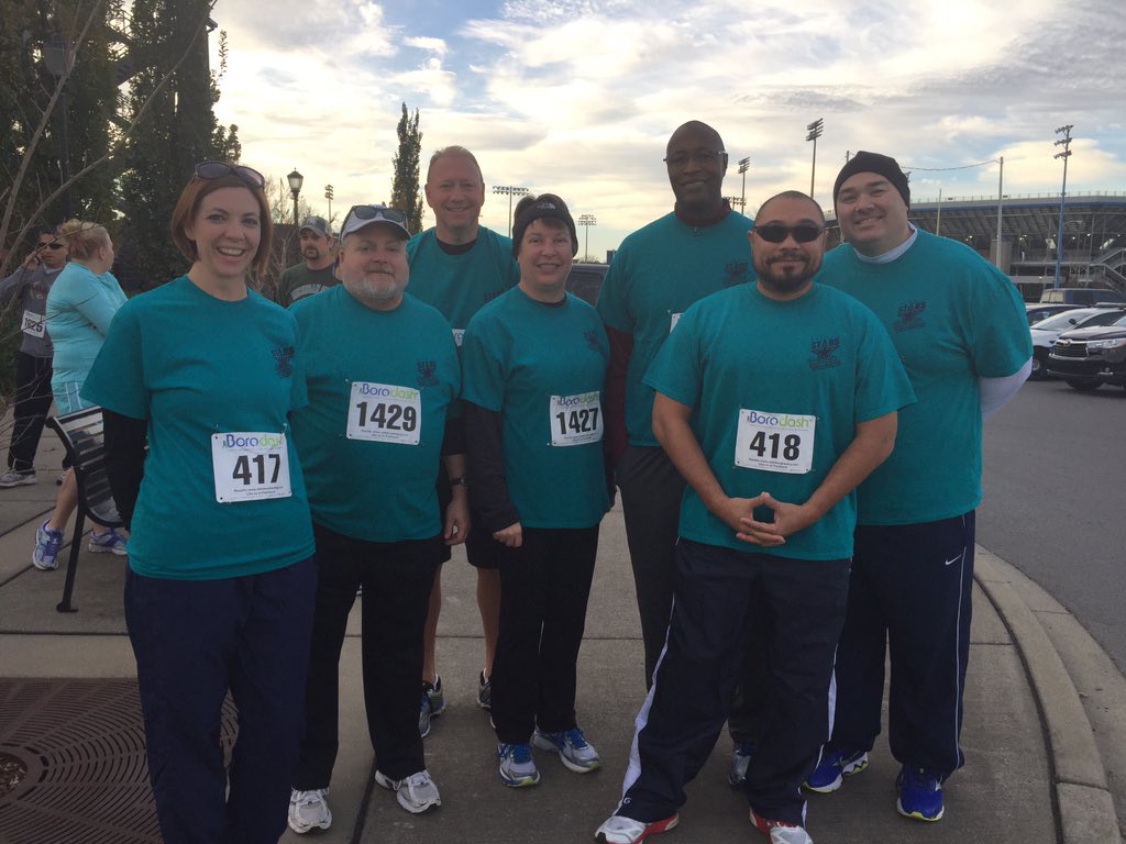 SiegelHighStars's tweet image. Just a few of us ... Ready to go! #BoroDash