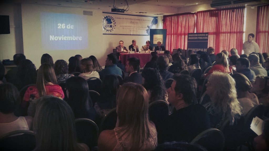 CeATS_ARGENTINA's tweet photo. Acto de Apertura de nuestro XXVI Evento Regional #CeATS #LaMatanza#LateCeATS2015 https://t.co/vjbUIPkChP