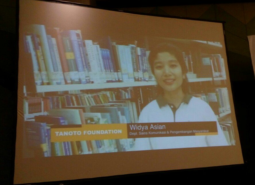 Widya Hasian <a href="/widyahasian/">ciwid</a> salah satunya. Mahasiswi IPB <a href="/ipbofficial/">IPB</a> ini sejak 2013 menjadi #TanotoScholars. @tsaipb