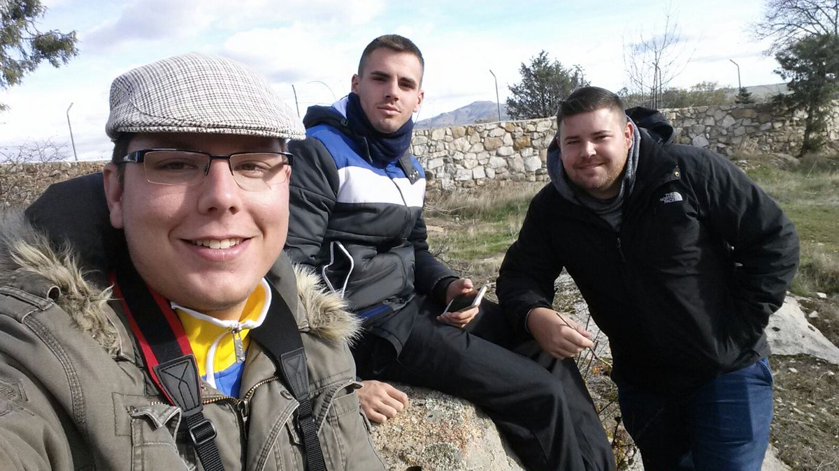 sergio_rec4's tweet photo. Mañana de campo, cardenos y victorianos con @NachoMorante y @adricruz23 https://t.co/szkRywhq00