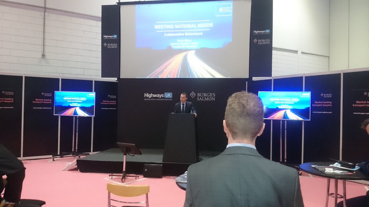 Simon Ellison from <a href="/Costain/">Costain</a> now speaking on the keynote stage at #hwysuk <a href="/HWYSUK/">Highways UK</a>
